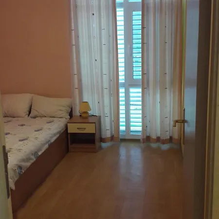 شقة бриджит ساني بيتش